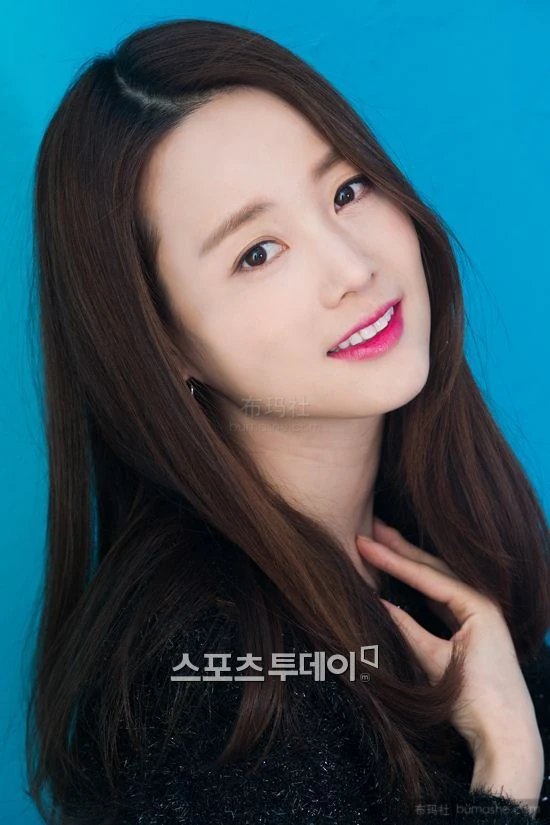 son-ye-eun 配图 1