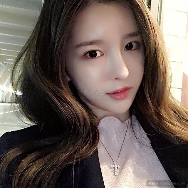 伊素婉 配图 1