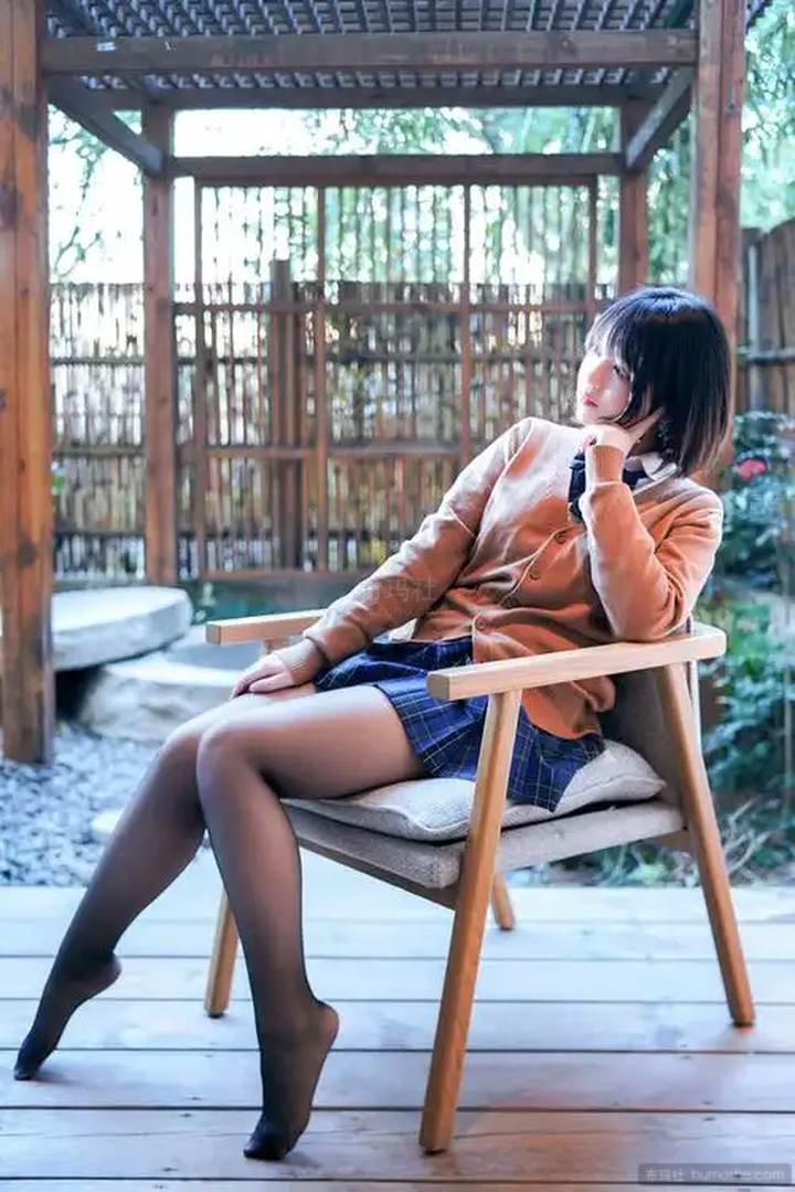 半半子 配图 1