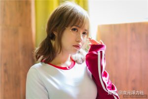 小仓千代w有意思的地方：不抢镜，但会让人停一下-布玛社
