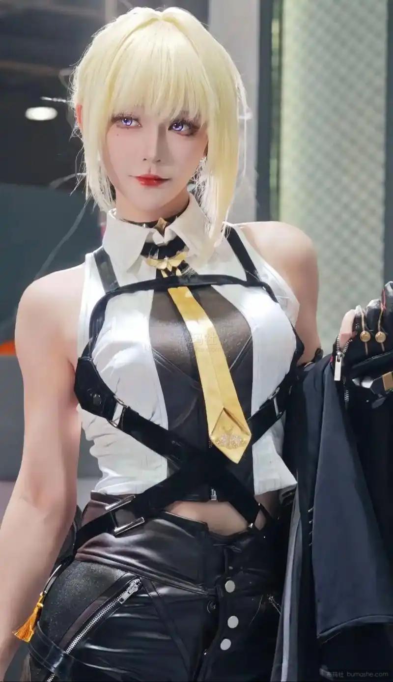 伊芙琳Evelyn 配图 3