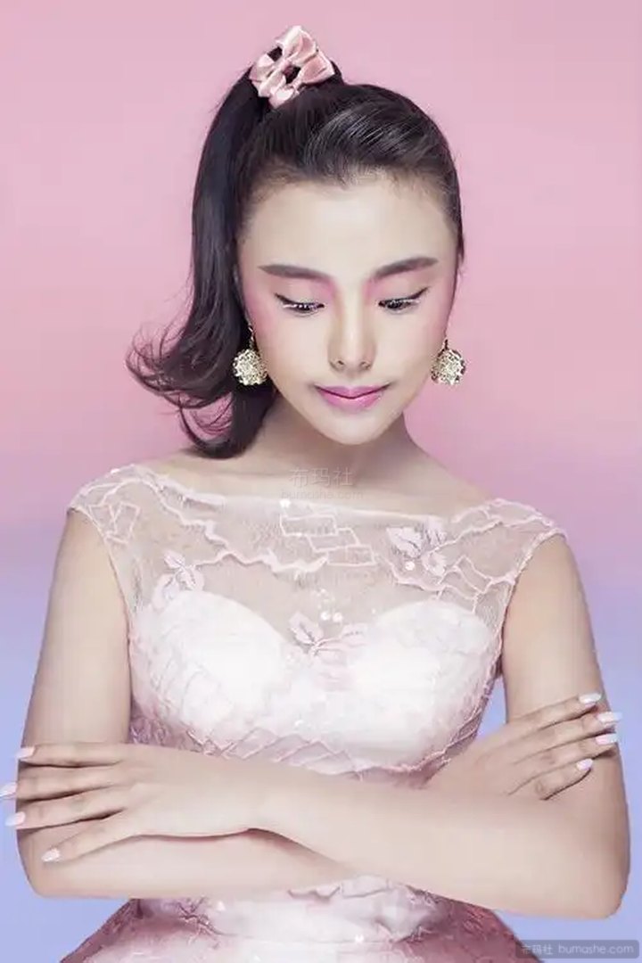 肖雅婷1v3未删减 配图 1