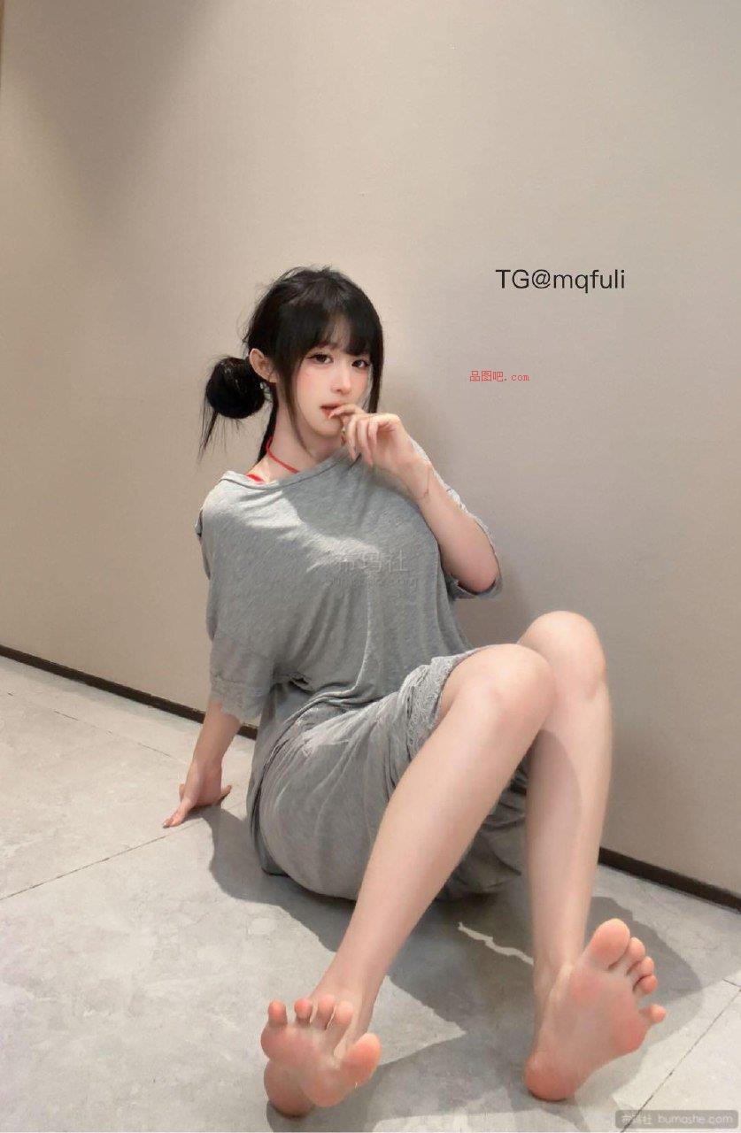 超蓝布罗莉 配图 1