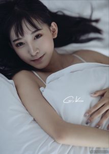 KKlove写真风格解析：构图、光线与人物表现-布玛社