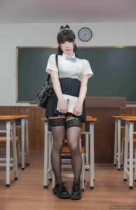 十六夜涙写真赏析：服饰搭配与拍摄风格-布玛社