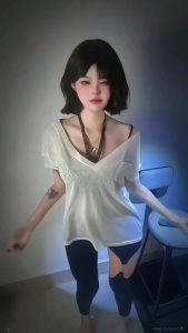 小哭包不哭写真赏析：服饰搭配与拍摄风格-布玛社