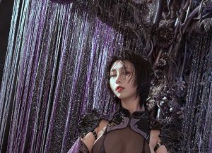 云溪溪写真作品鉴赏：暗色幻想与荷花团扇，浓淡之间怎么选-布玛社